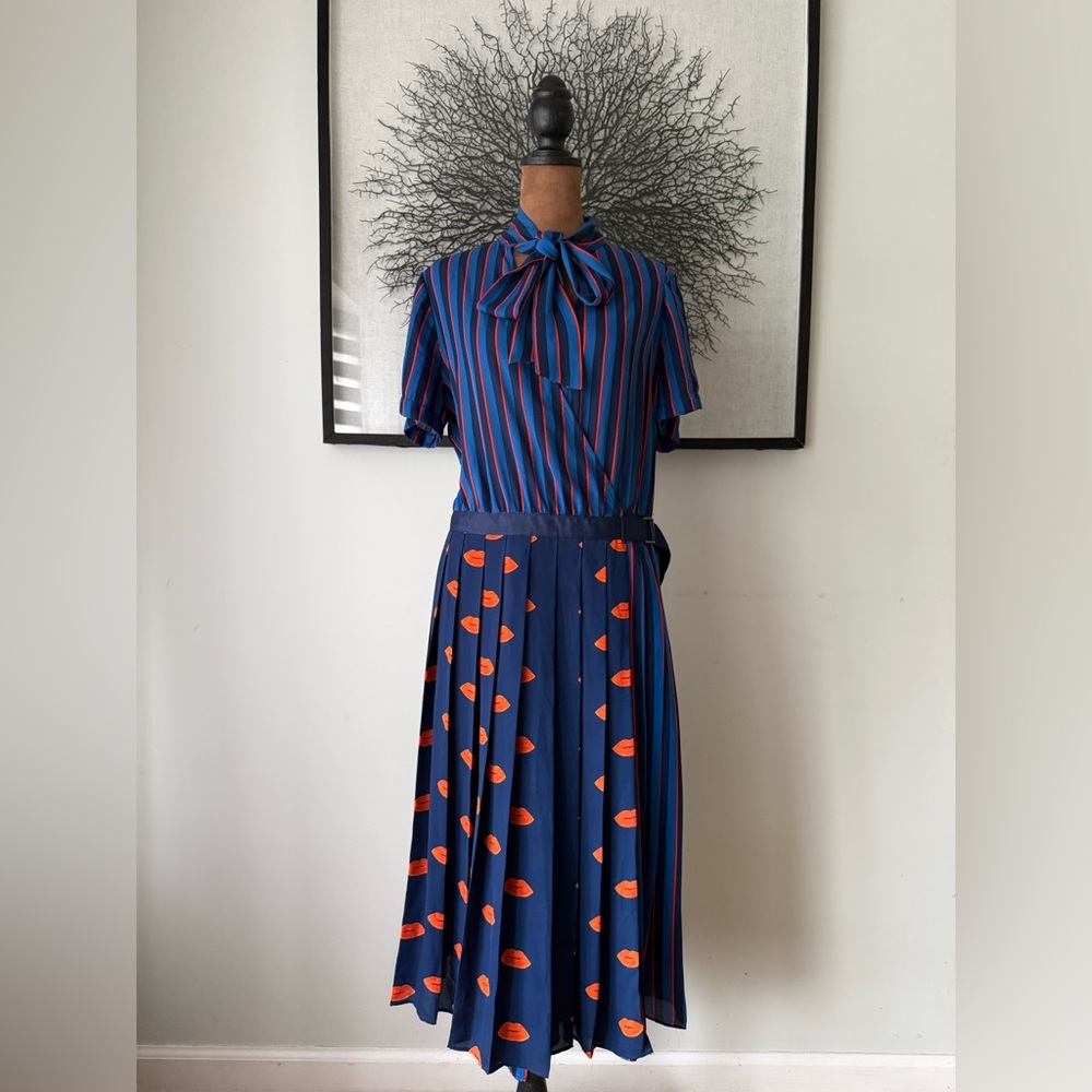 EVA MENDES stripe and lip print shirt dress